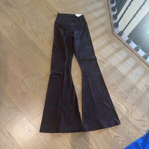 Offline - Women's Wide leg flare leggings Size M NWT